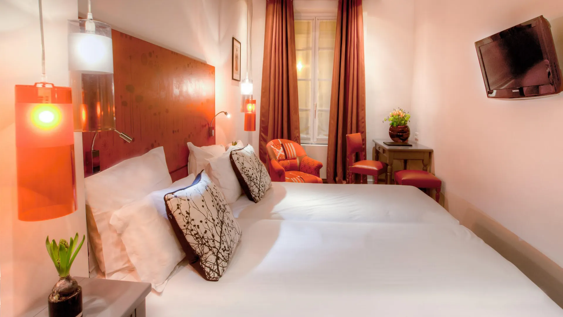 Sevres Saint Germain Paris